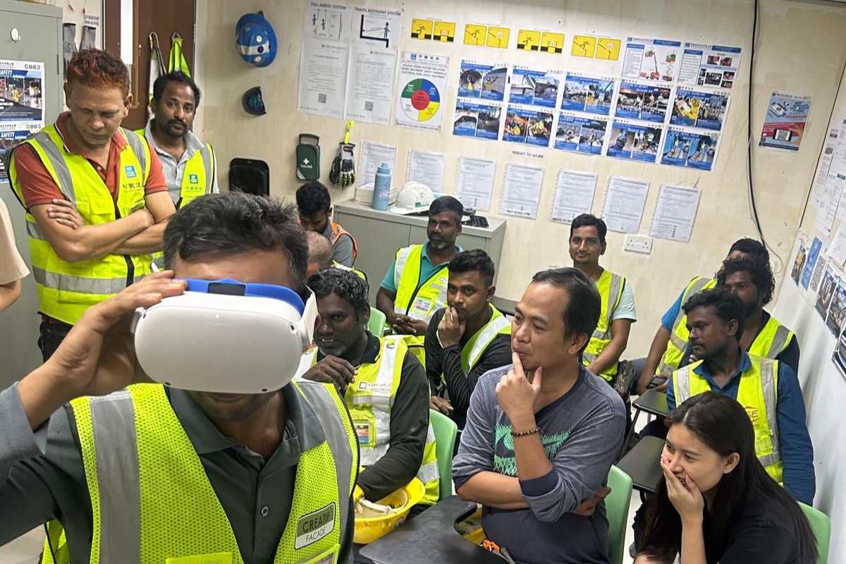 Construction worker receiving VR training